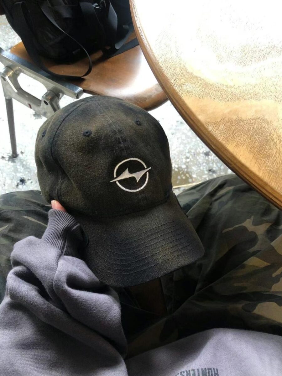 Nix | 🇰🇷 仿舊廢墟風 缺角 復古老帽