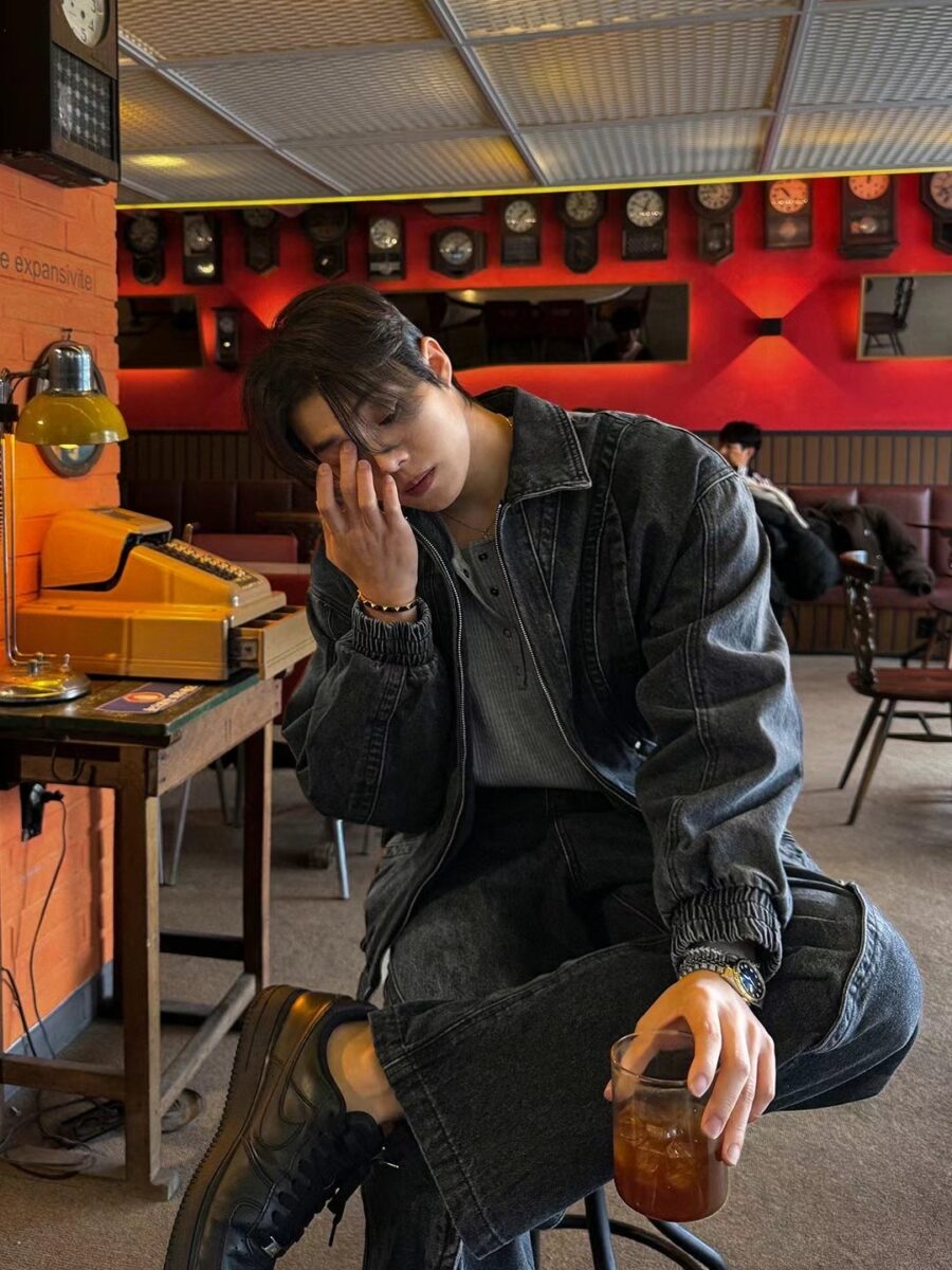 Nix | 🇰🇷 多層弧形結構牛仔褲