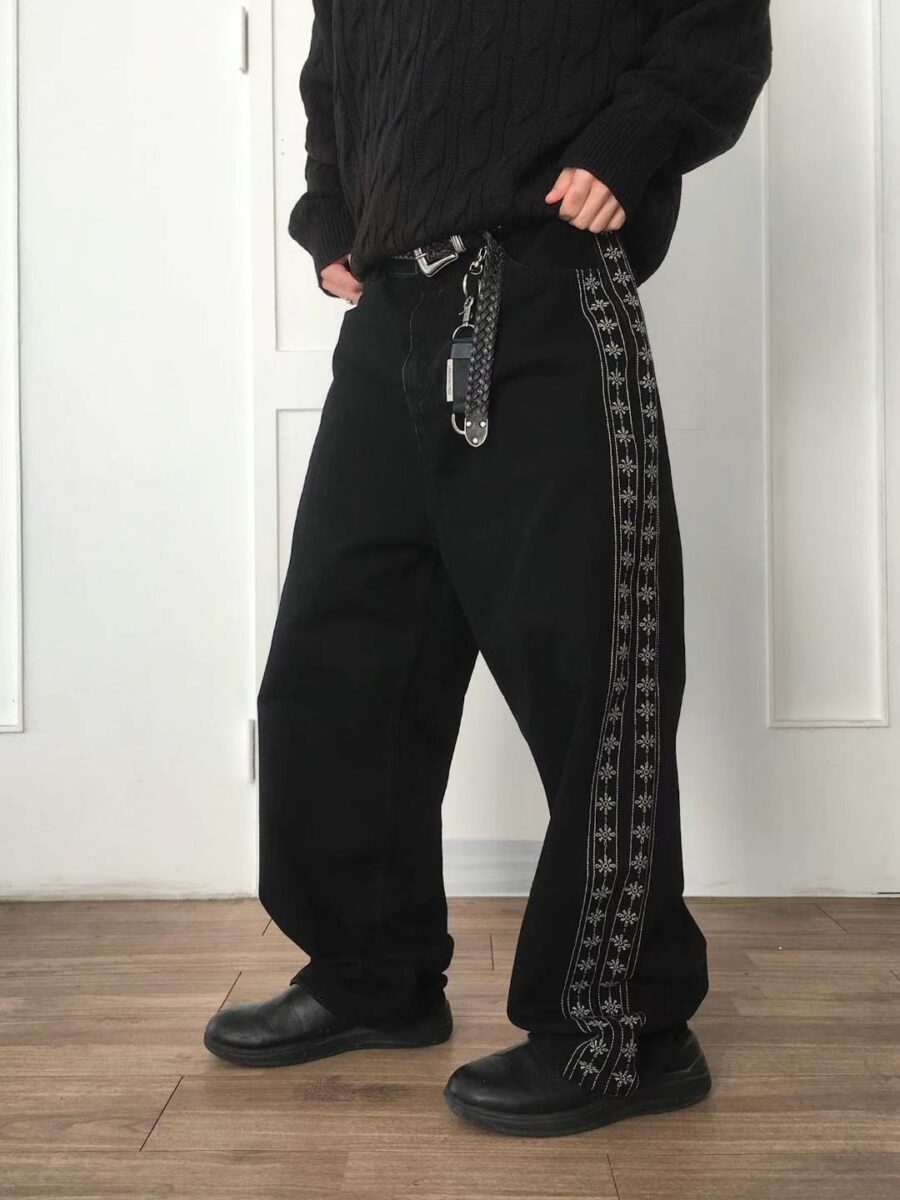 Nix | 🇰🇷 巴洛克雙排側刺繡丹寧褲