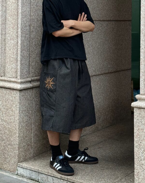 Nix | 🇰🇷太陽圖騰 直紋七分褲