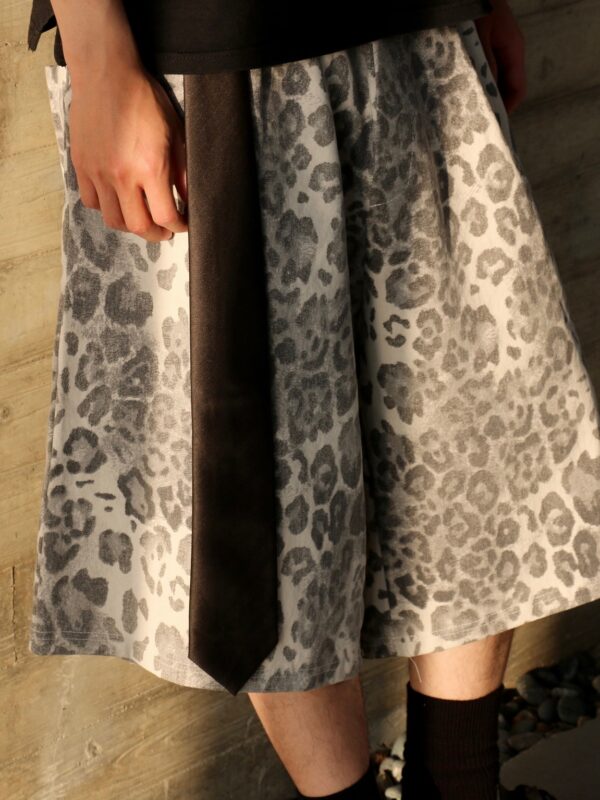 Nix | 🇰🇷 霧霾豹紋七分短褲