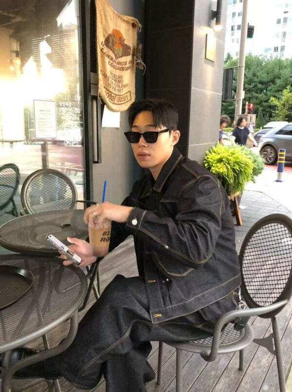 Nix | 🇰🇷 铆釘短版牛仔外套