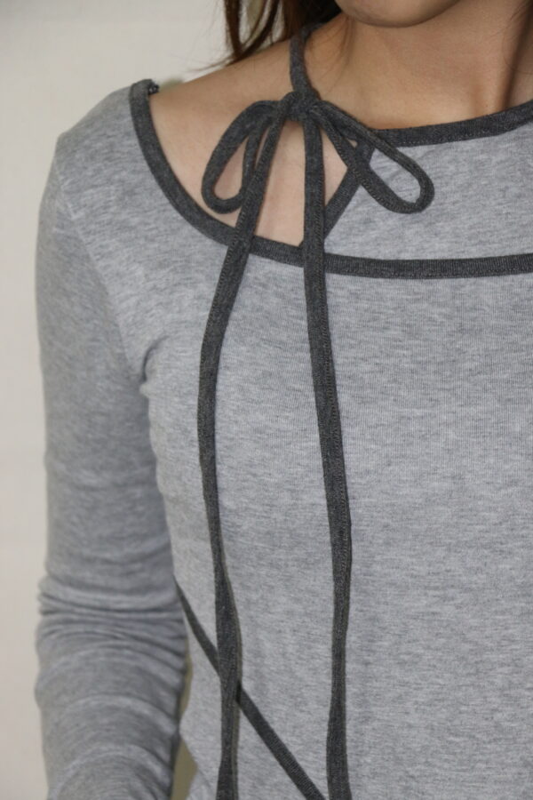 Nix | 🇰🇷 單肩綁帶多層次上衣