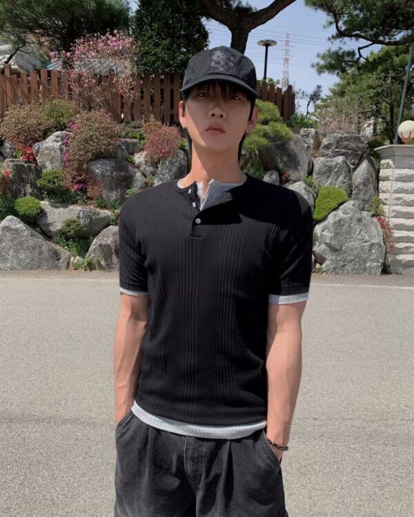 Nix | 🇰🇷 亨利領針織坑條上衣